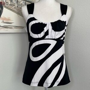 WHITE HOUSE BLACK MARKET Black & White Print Signature Knits Camisole | Medium